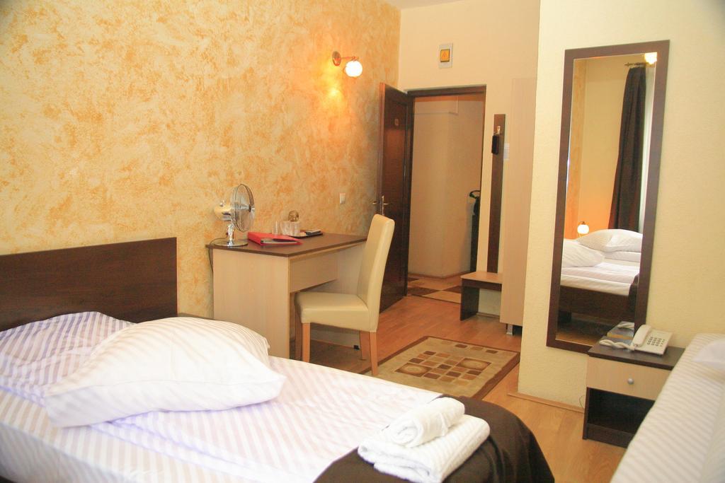 Pension Cleopatra Târgu-Mureş Zimmer foto